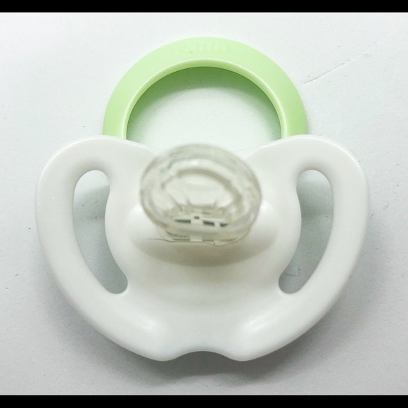 Nuk Pacifiers - Picture 6 of 8